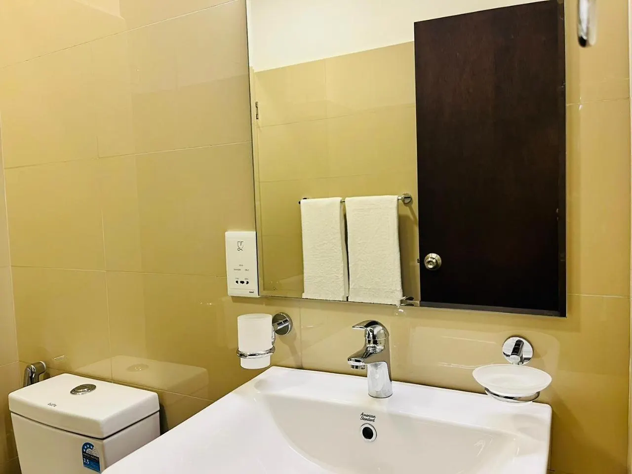 Negombo Ocean Breeze - Beach Haven Apartments By Serendib Vacations 0*,  Sri Lanka